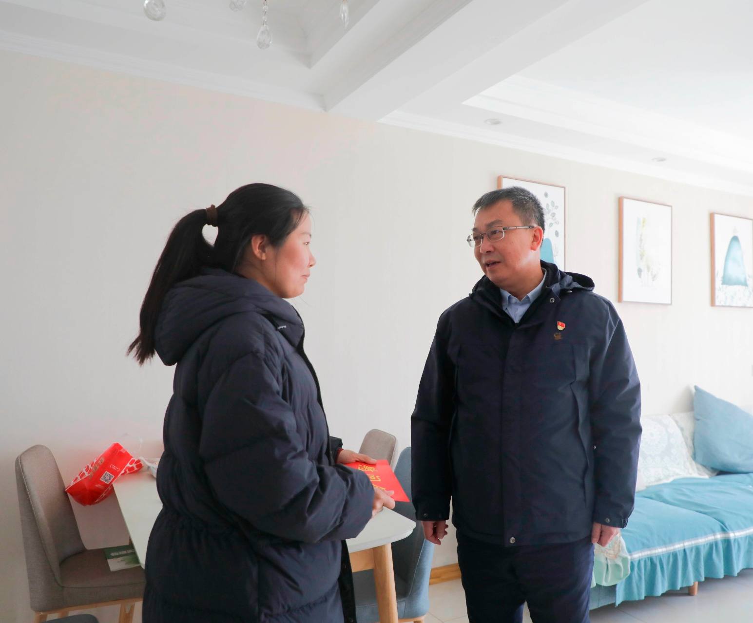 情系员工 温暖同行 | betway88西汉姆联开展新春慰问活动